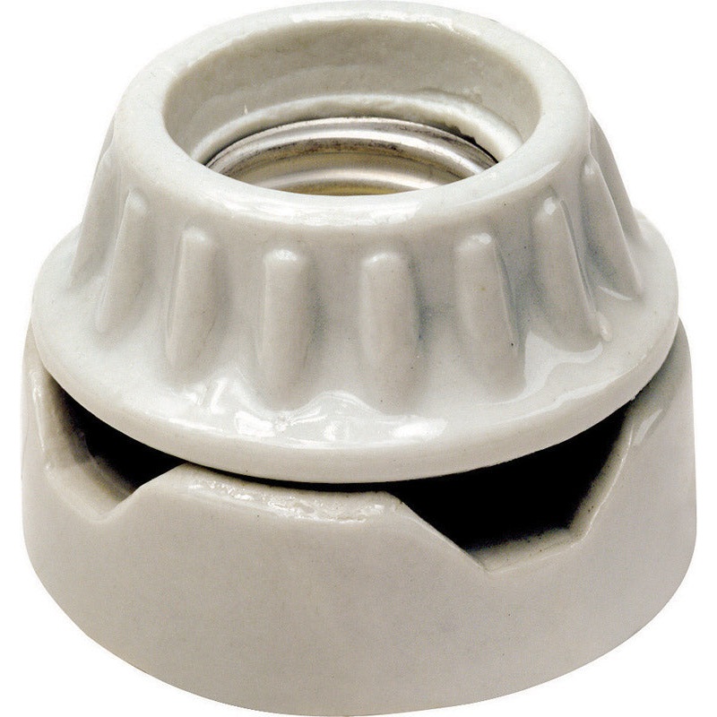 Leviton Surface Socket 660 watts 250 volts Medium White