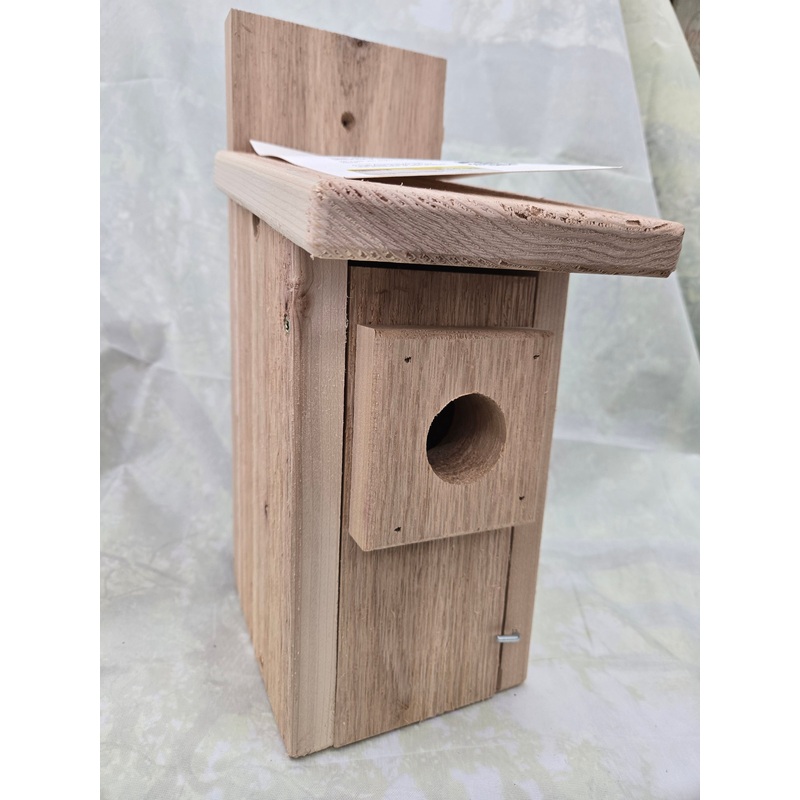 Cedar Bluebird Nesting Box