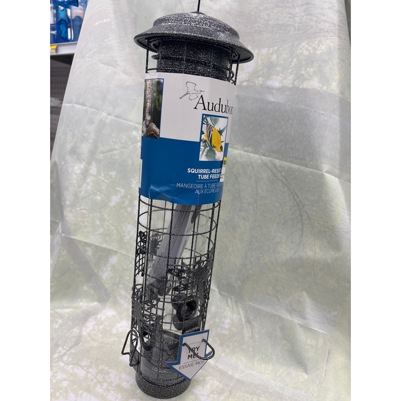 DF Squirrel-Proof Bird Feeder