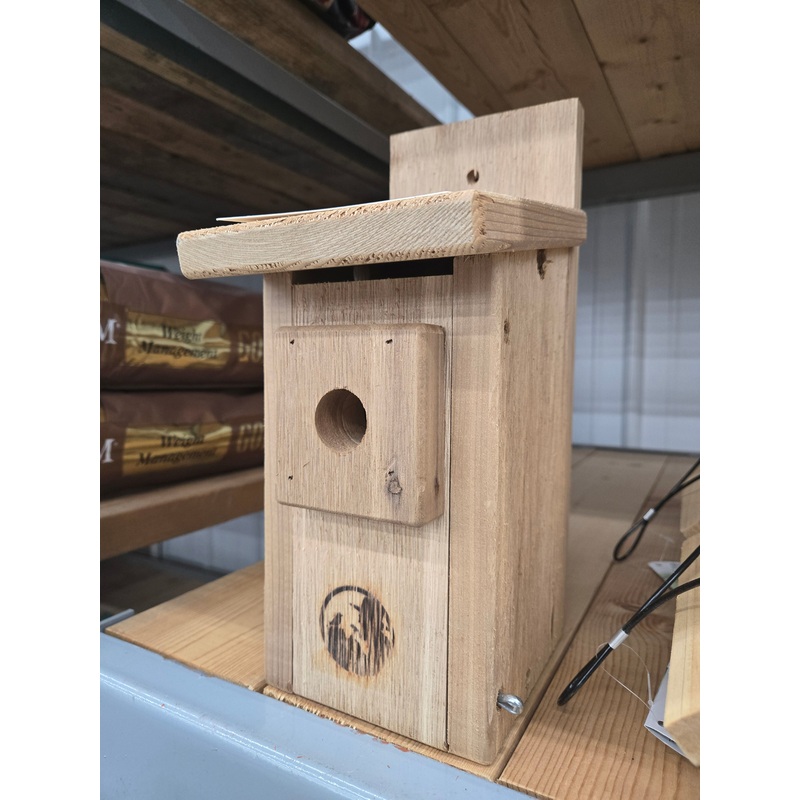 LM Cedar Nuthatch House
