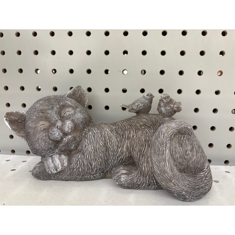Cat Memorial Statue for Garden Decor