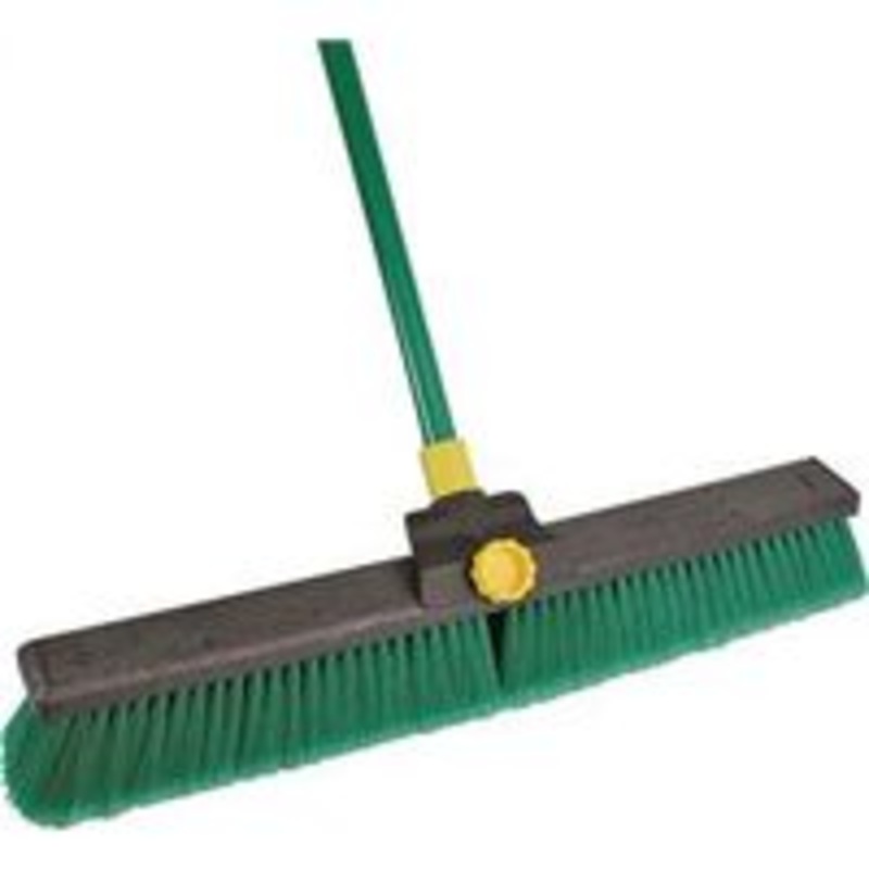 18 Indoor/Outdoor Push Broom (2.68 lbs)