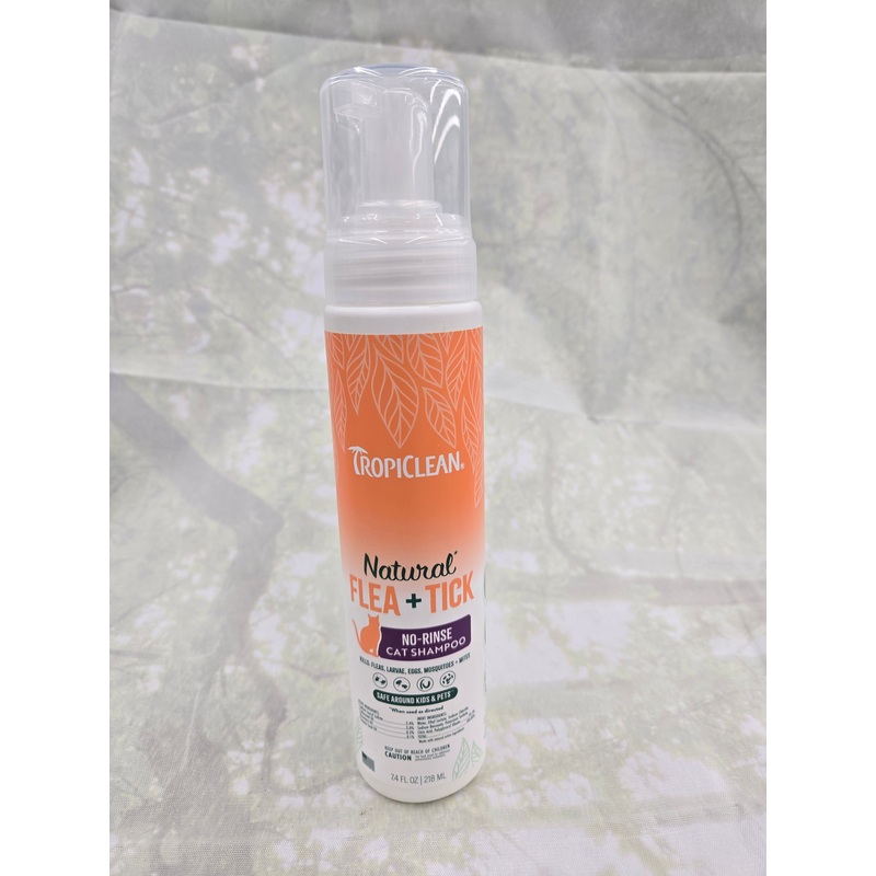 TropiClean Flea and Tick Waterless Cat Shampoo