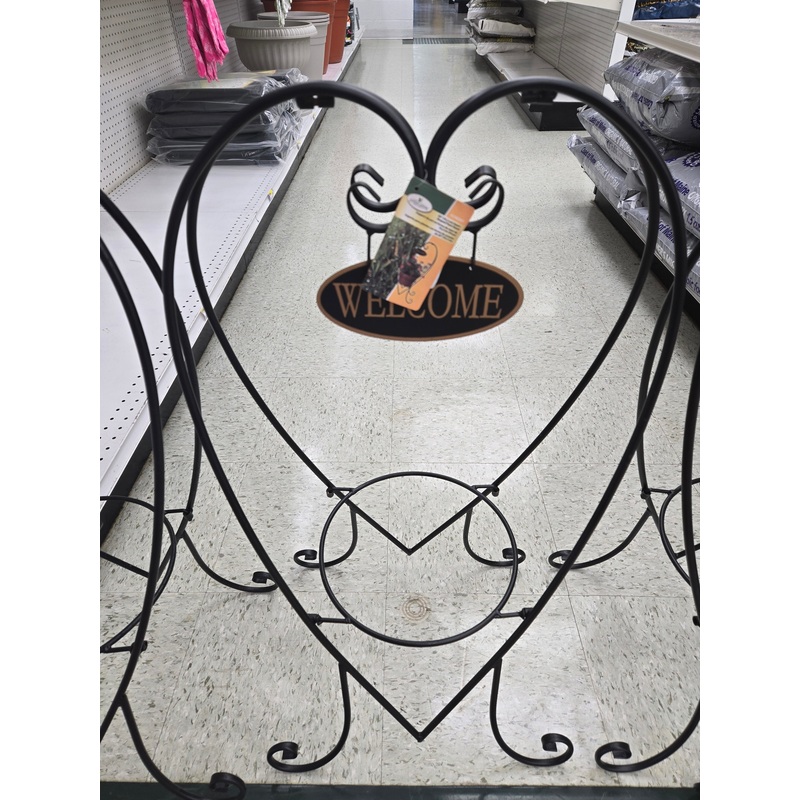 Hanging Heart Basket, 40 in