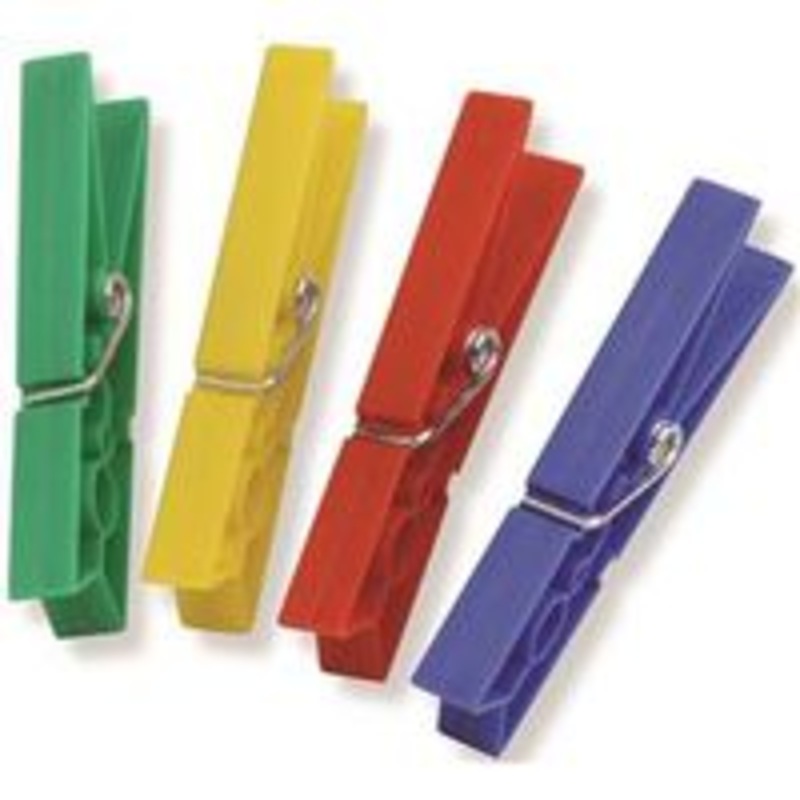 50-Pack Plastic Clothespins