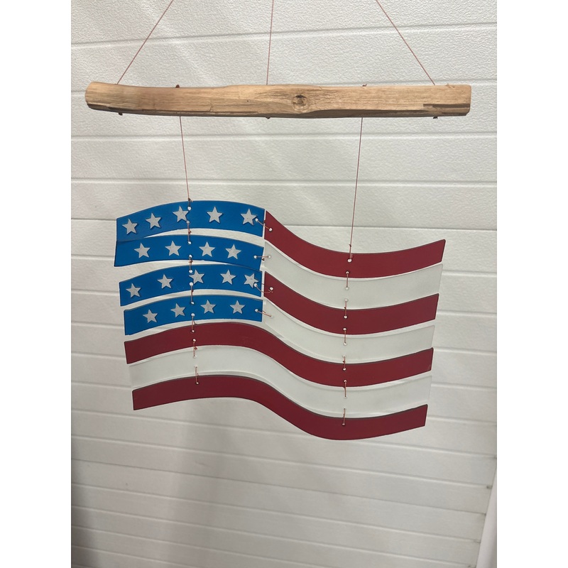 US Flag Mobile Chime – Decorative Wind Chime for Outdoor Use
